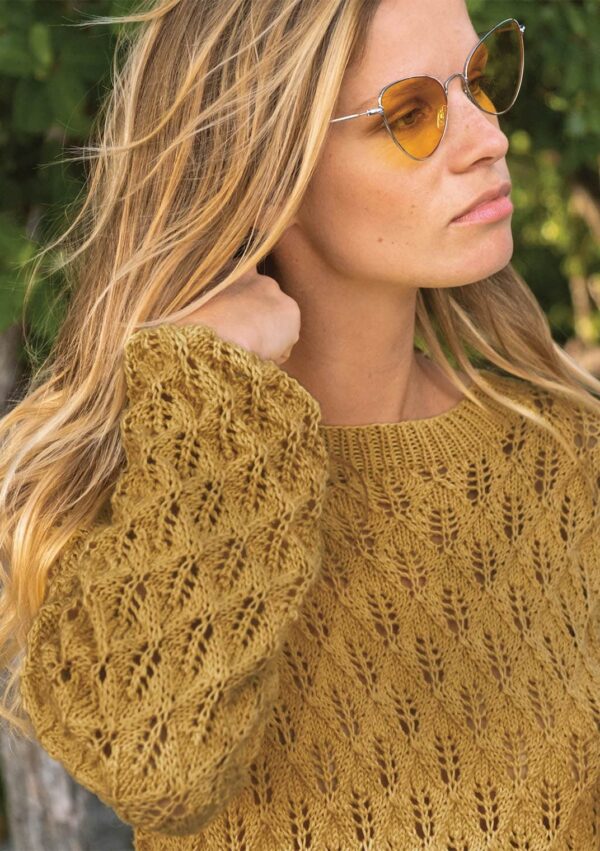 Lion Sweater Nr 7 - Image 3