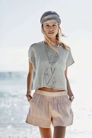 Top w/Eyelet pattern