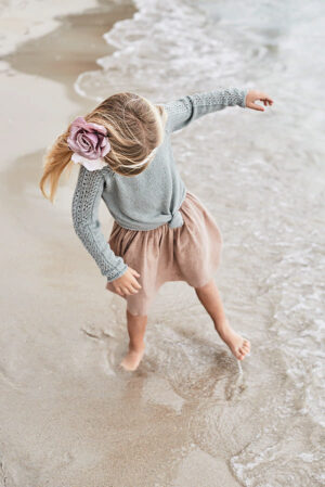 Girl's Sweater w/Lace pattern