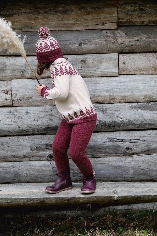 Syngve Sweater, Hat + Tights - Nr 10 - Image 3