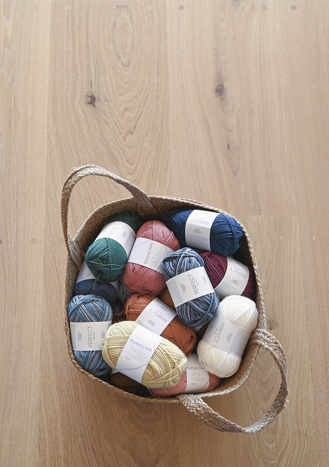 Tema 64: Socks - Sandnes Garn - Image 3