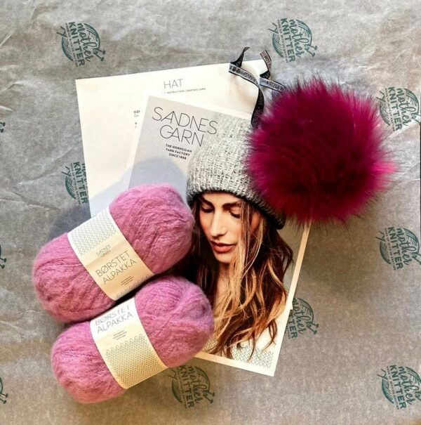 Sandnes Garn Slouchy Hat Kit
