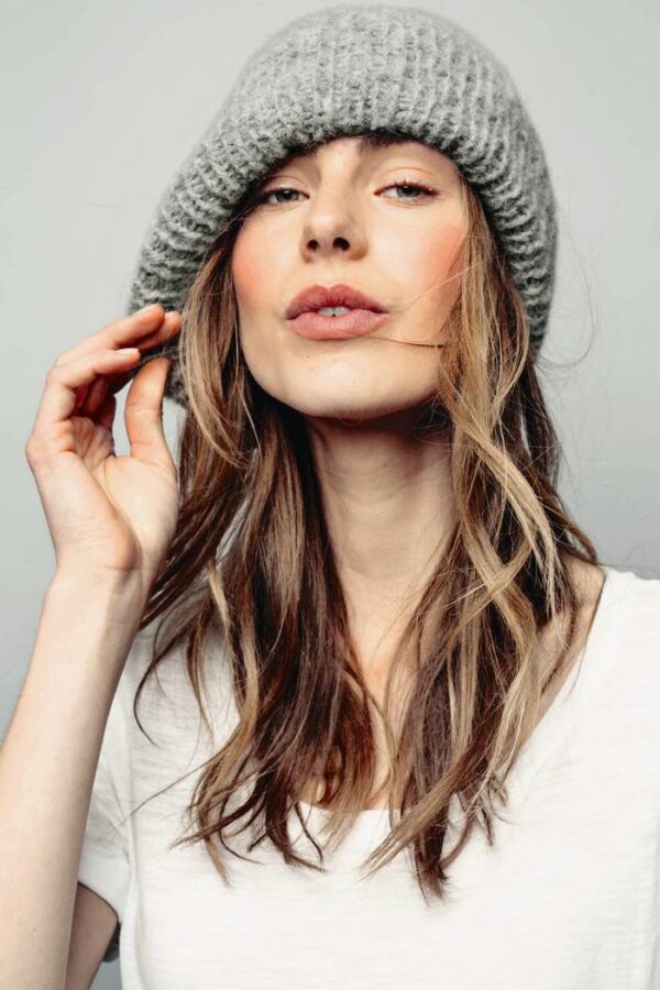 Sandnes Garn Slouchy Hat Kit - Image 4