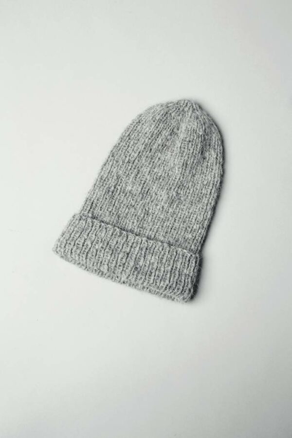 Sandnes Garn Slouchy Hat Kit - Image 3