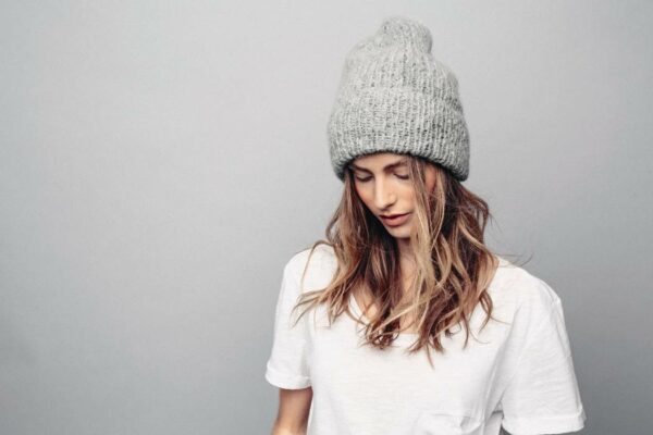 Sandnes Garn Slouchy Hat Kit - Image 2
