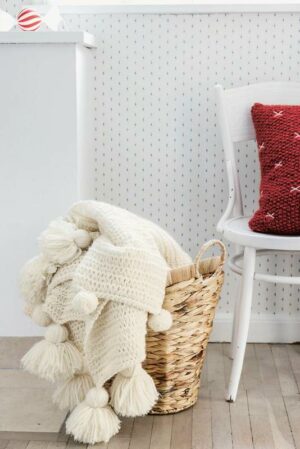 Blanket with Long Stitches