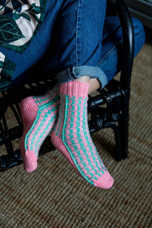 Laine Publishing: 52 Weeks of Socks Vol II - Image 38