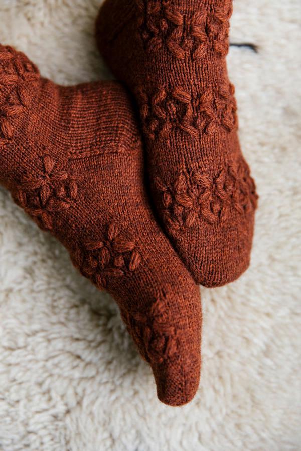 Laine Publishing: 52 Weeks of Socks Vol II - Image 11