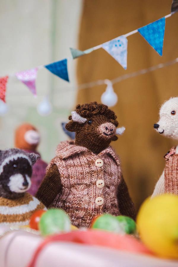 Laine Publishing: Mouche & Friends - Seamless Toys to Knit and Love - Image 6