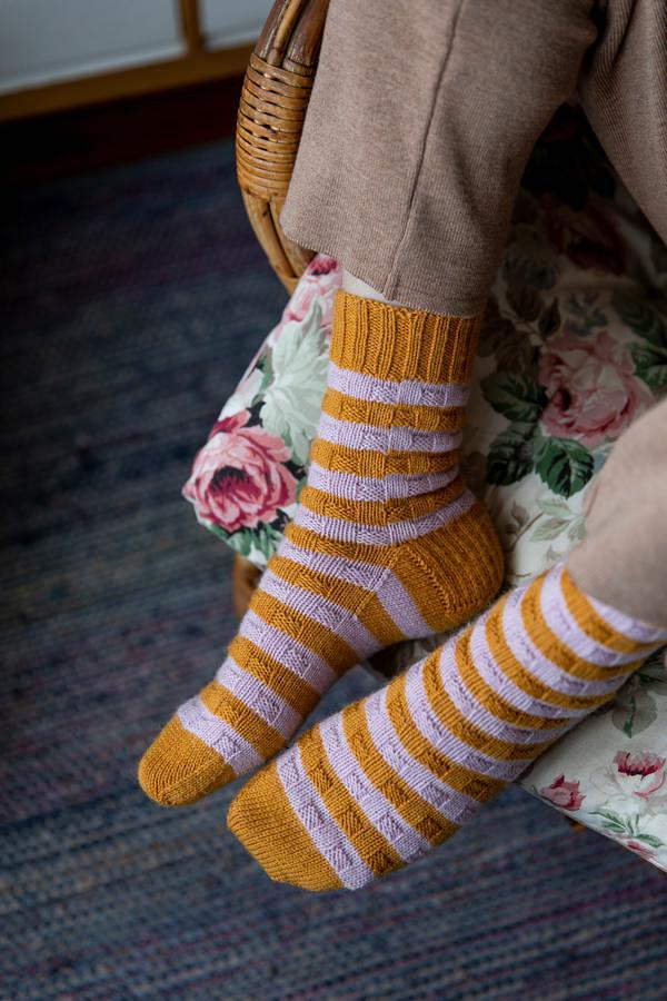Laine Publishing: 52 Weeks of Socks Vol II - Image 32