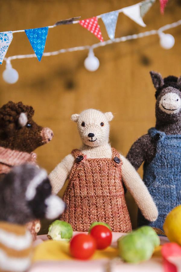 Laine Publishing: Mouche & Friends - Seamless Toys to Knit and Love - Image 8