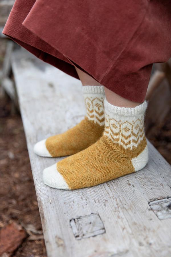 Laine Publishing: 52 Weeks of Socks Vol II - Image 59