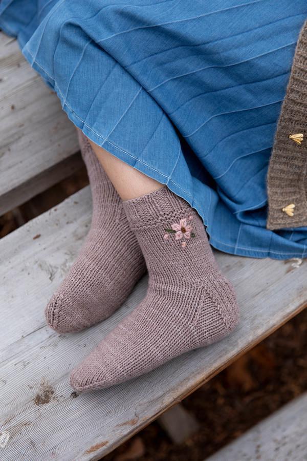 Laine Publishing: 52 Weeks of Socks Vol II - Image 49