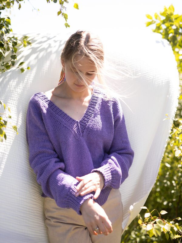 Sandnes Garn Viola V-Neck Sweater Bottom Up [Kit includes FREE Pattern] - Image 2