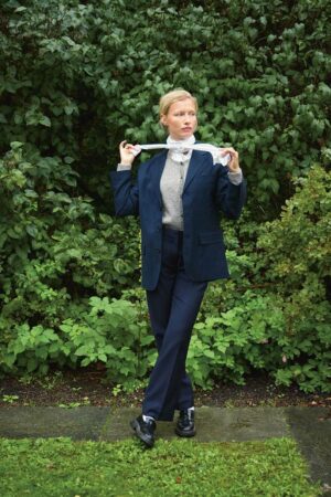 DEBUTANT CARDIGAN (4b)