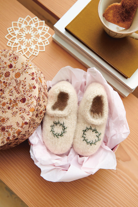 CHRISTMAS SLIPPERS - Image 2