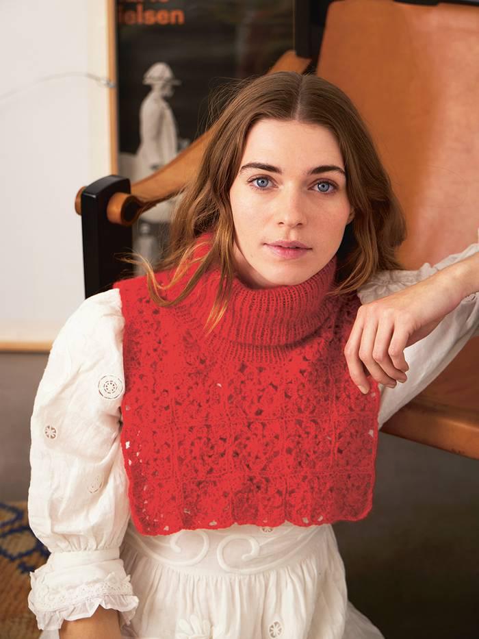 NR. 1 FLEUR NECK CROCHET