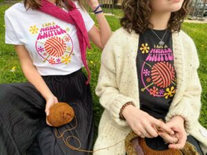 Mother Knitter Women's T-shirt Crew Neck
